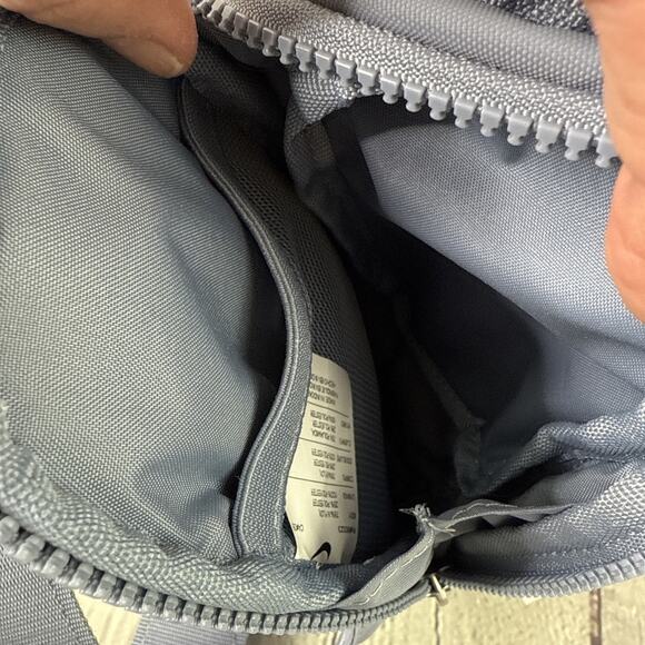 Nike‎ Sportswear Essentials Mini Crossbody Bag Grey DJ9794 493 1L NWT - Picture 7 of 7